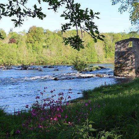 Manot Vacances - Gites En Bord De Vienne ภายนอก รูปภาพ